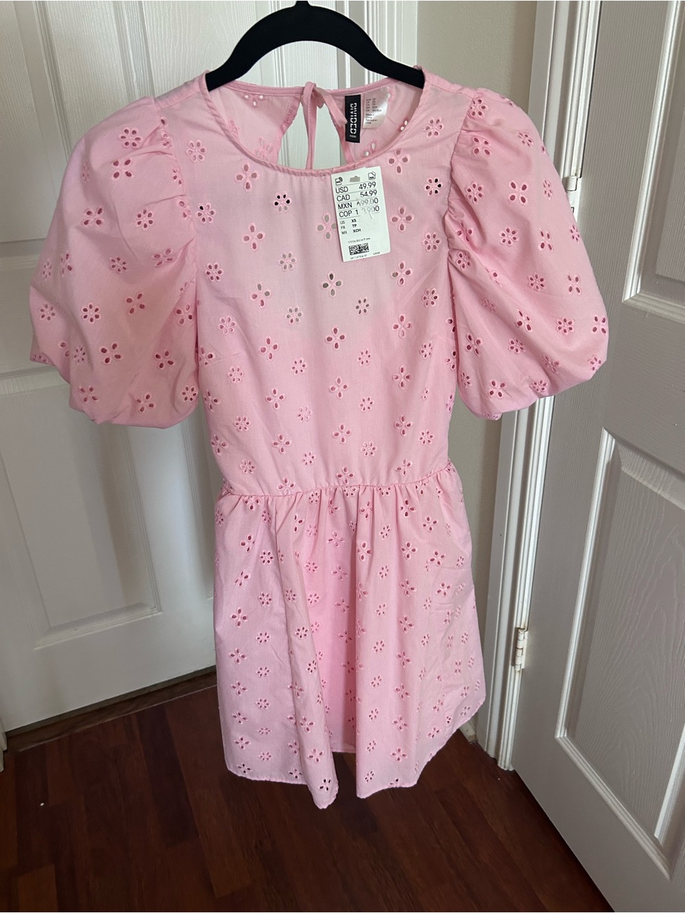 NWT H&M Eyelet Puff Sleeve Dress XS